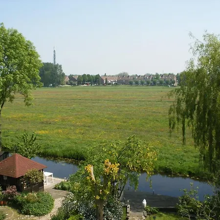 B&b-edam Edam