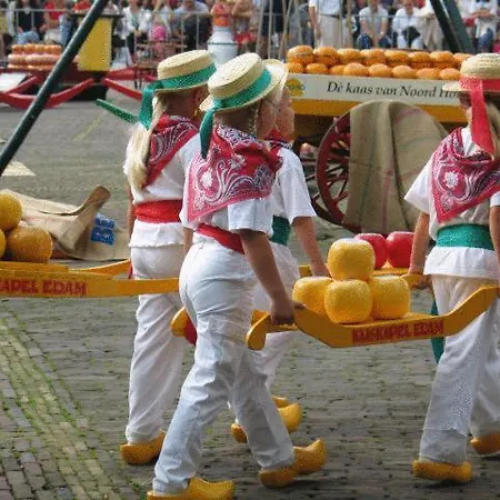 B&b-edam Edam