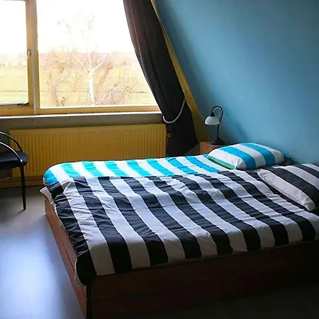 B&b-edam