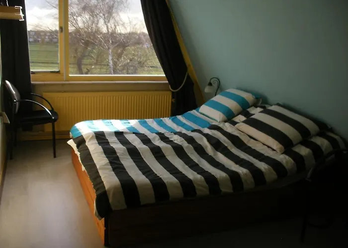 B&b-edam לינה וארוחת בוקר